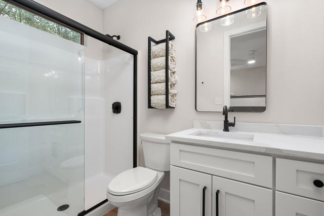 548 E 1400 S, Kouts, IN 46347