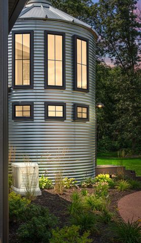 548 E 1400 S, Kouts, IN 46347