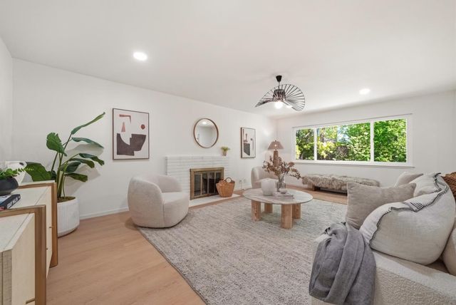 997 Ilima Way, Palo Alto, CA 94306