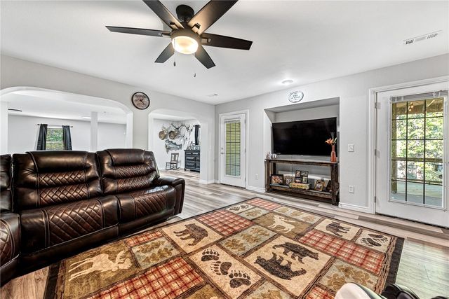 14 Hessle Circle, Bella Vista, AR 72714