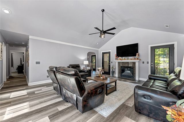 14 Hessle Circle, Bella Vista, AR 72714