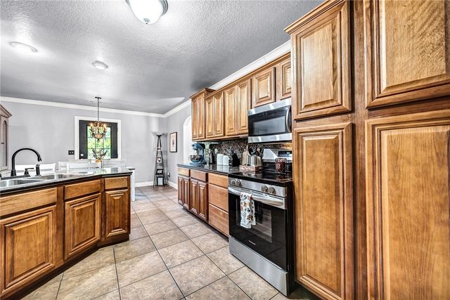 14 Hessle Circle, Bella Vista, AR 72714