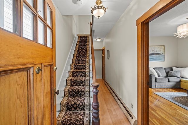 27 Park St, Woburn, MA 01801