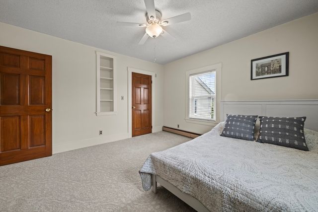 27 Park St, Woburn, MA 01801
