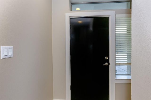 4030 Center Street, Houston, TX 77007