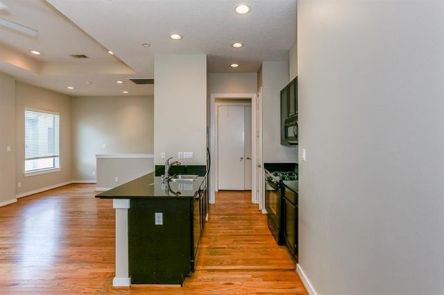 4030 Center Street, Houston, TX 77007