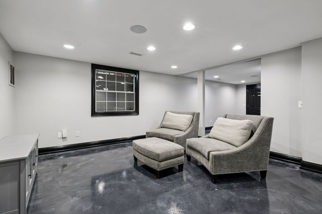 827 Maxwell Ct, Nashville, TN 37220