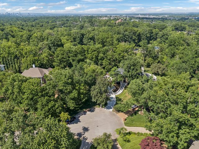 827 Maxwell Ct, Nashville, TN 37220