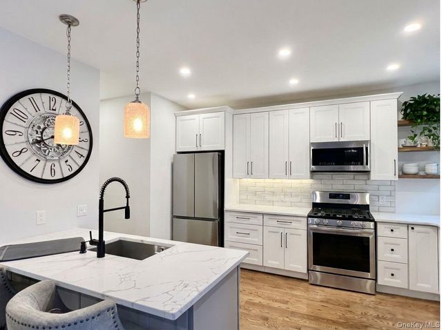 20-71 41st Street, Astoria, NY 11105