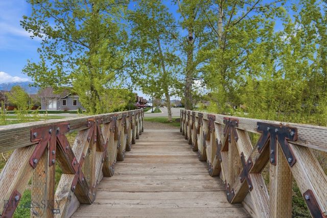 1976 Vaquero Parkway, Bozeman, MT 59718