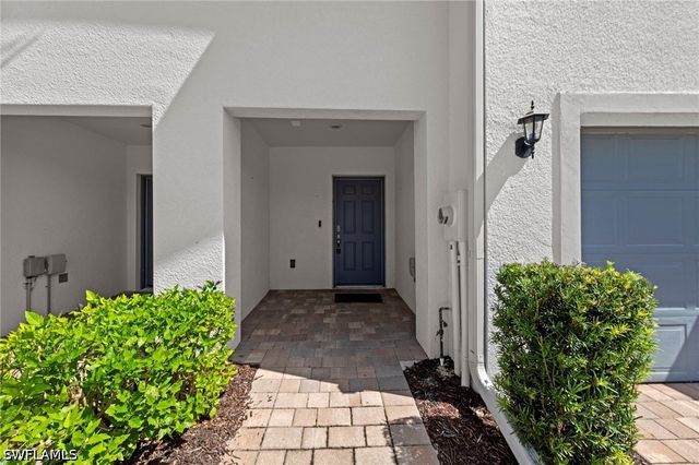 15381 Wildflower CIR, Naples, FL 34119
