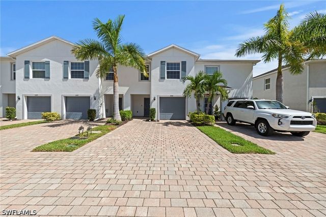 15381 Wildflower CIR, Naples, FL 34119
