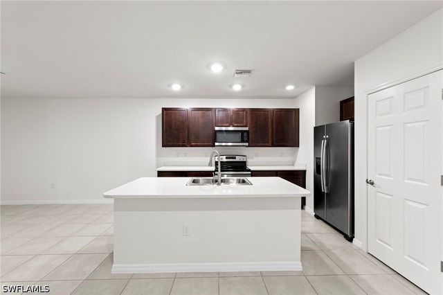 15381 Wildflower CIR, Naples, FL 34119