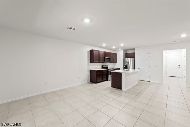 15381 Wildflower CIR, Naples, FL 34119