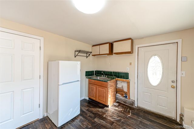 57 Rockland Avenue, West Babylon, NY 11704