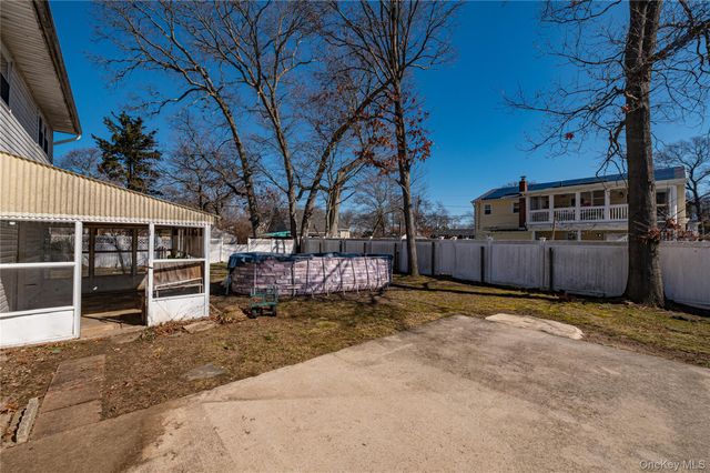 57 Rockland Avenue, West Babylon, NY 11704