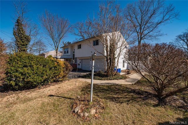 57 Rockland Avenue, West Babylon, NY 11704