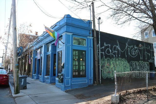 70 Beacon B, Somerville, MA 02143