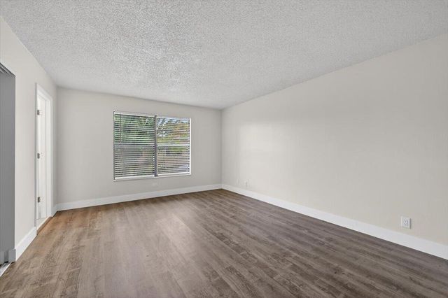 7325 SW 26th Court 22, Davie, FL 33314