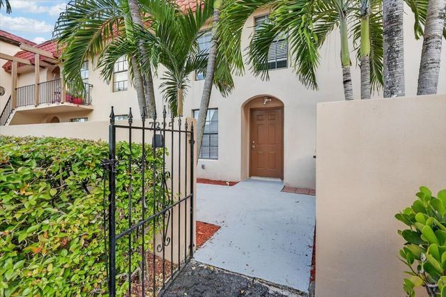 7325 SW 26th Court 22, Davie, FL 33314