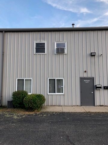 189 Poplar Place 6, North Aurora, IL 60542