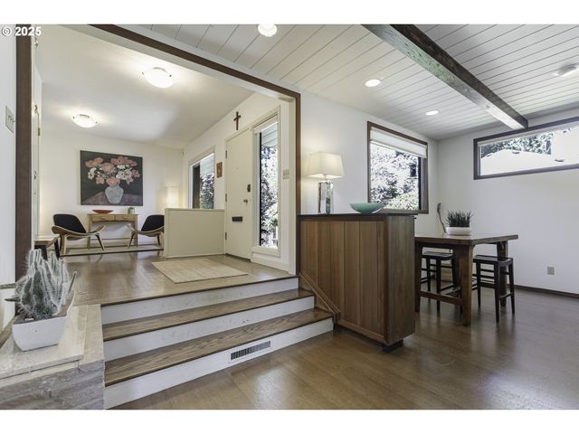 4204 Ne MAYWOOD Pl, Portland, OR 97220