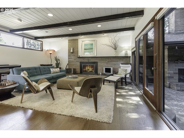 4204 Ne MAYWOOD Pl, Portland, OR 97220