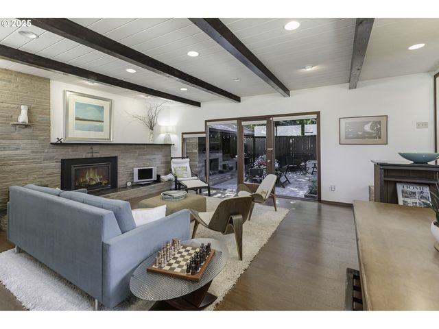 4204 Ne MAYWOOD Pl, Portland, OR 97220