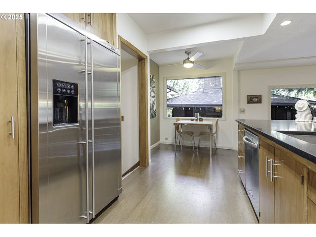 4204 Ne MAYWOOD Pl, Portland, OR 97220