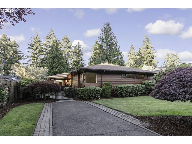 4204 Ne MAYWOOD Pl, Portland, OR 97220