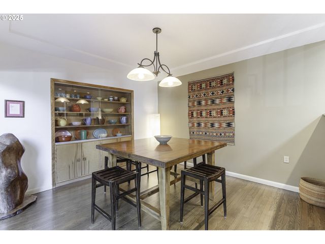 4204 Ne MAYWOOD Pl, Portland, OR 97220