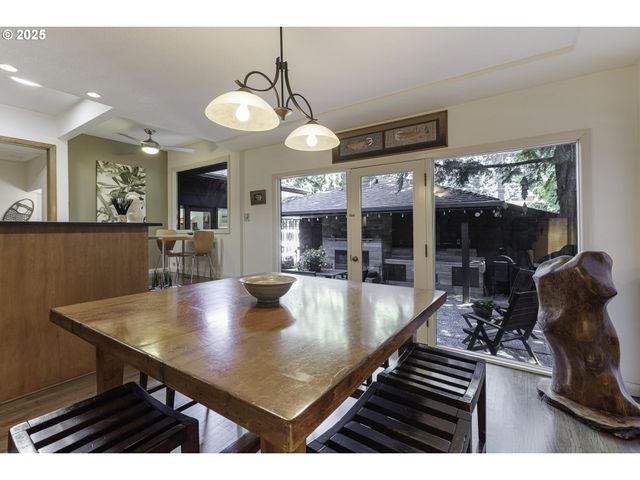 4204 Ne MAYWOOD Pl, Portland, OR 97220