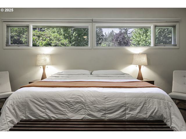 4204 Ne MAYWOOD Pl, Portland, OR 97220