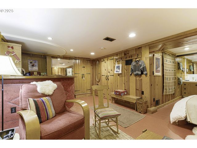 4204 Ne MAYWOOD Pl, Portland, OR 97220