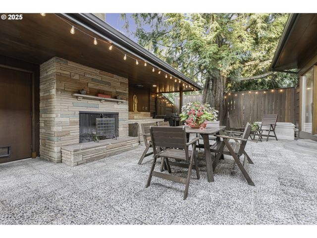 4204 Ne MAYWOOD Pl, Portland, OR 97220