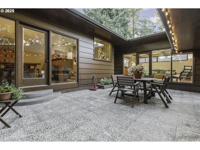 4204 Ne MAYWOOD Pl, Portland, OR 97220