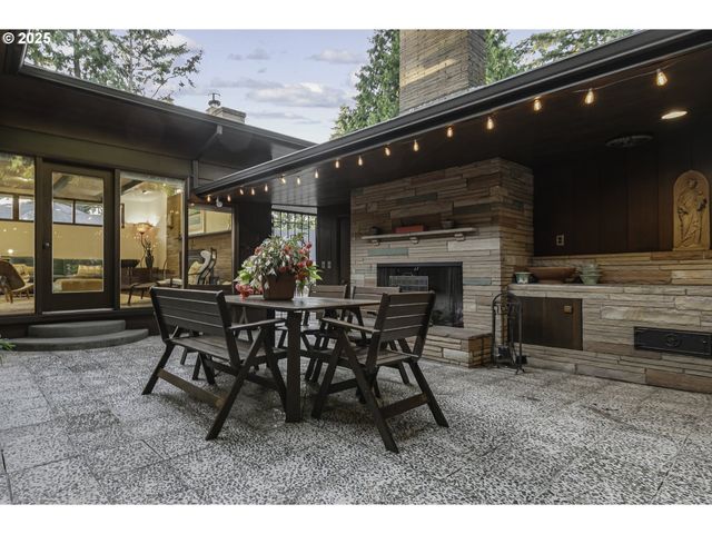 4204 Ne MAYWOOD Pl, Portland, OR 97220