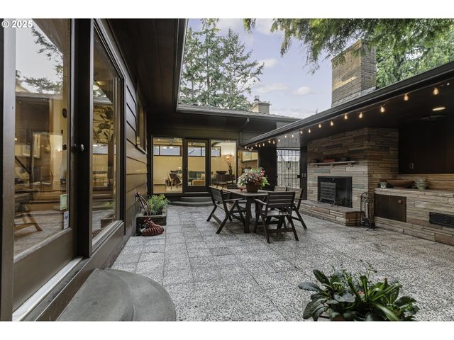 4204 Ne MAYWOOD Pl, Portland, OR 97220