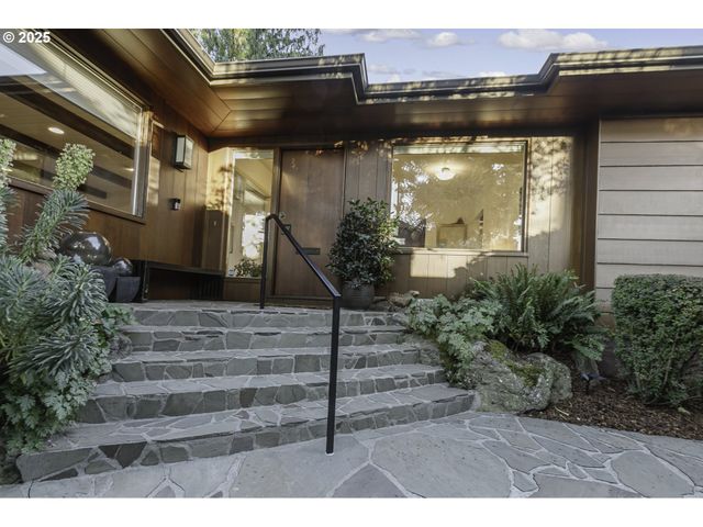 4204 Ne MAYWOOD Pl, Portland, OR 97220