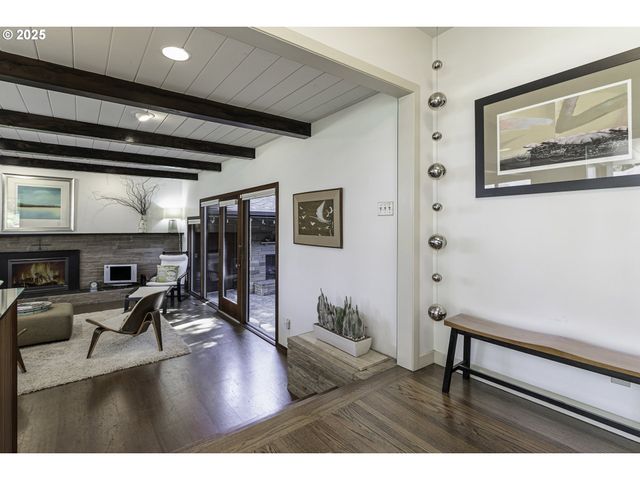 4204 Ne MAYWOOD Pl, Portland, OR 97220