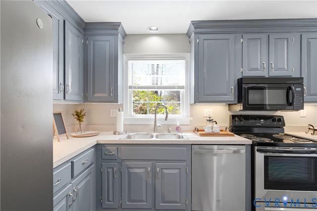 7419 Sandlewood Dr, North Chesterfield, VA 23235