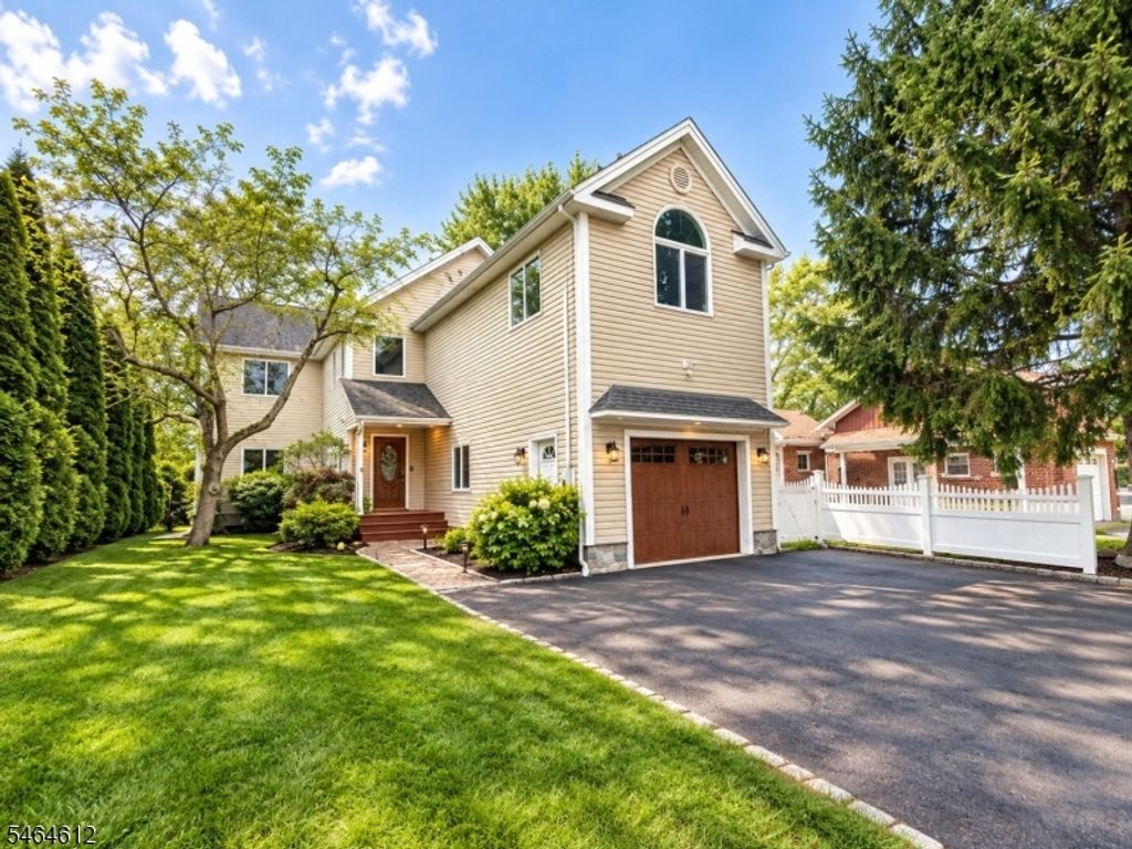 5 Benedict Dr, Jefferson Twp., NJ 07849 — exterior
