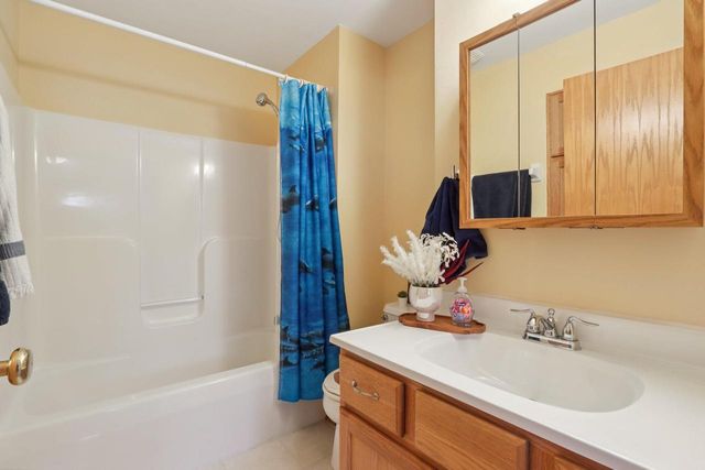 W142N9935 Amber DRIVE, Germantown, WI 53022