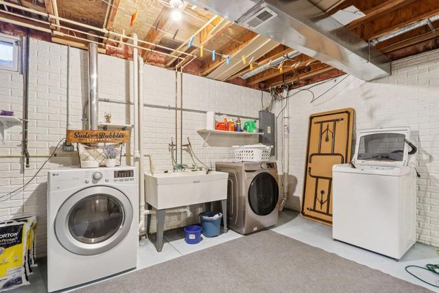 W142N9935 Amber DRIVE, Germantown, WI 53022