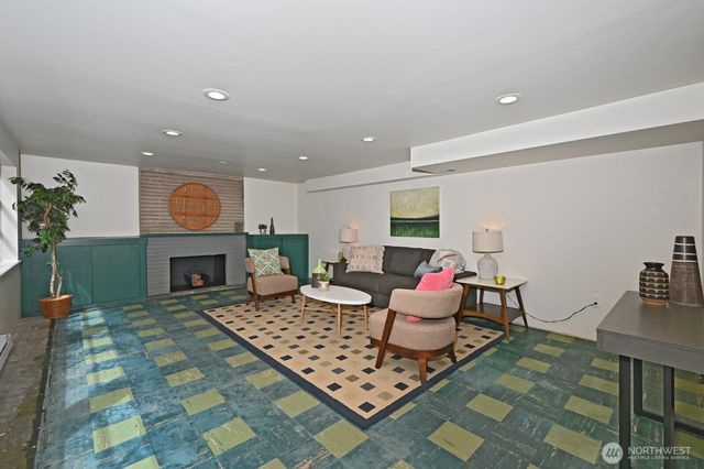 1529 NE 107th Street, Seattle, WA 98125