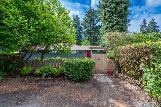 1529 NE 107th Street, Seattle, WA 98125