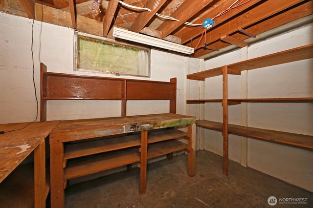 1529 NE 107th Street, Seattle, WA 98125