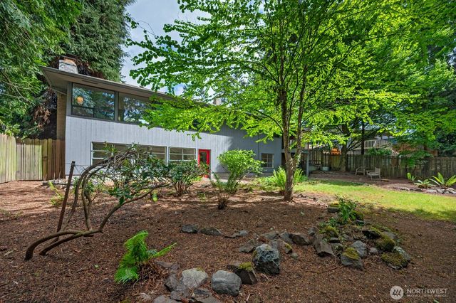 1529 NE 107th Street, Seattle, WA 98125