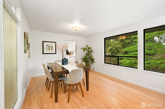 1529 NE 107th Street, Seattle, WA 98125