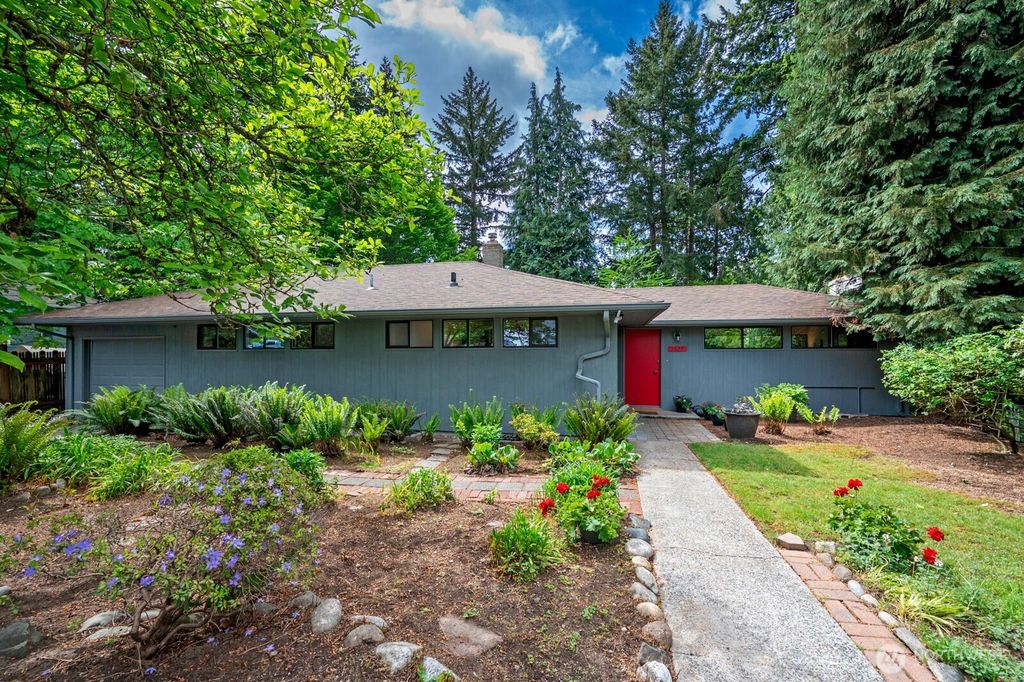 1529 NE 107th Street, Seattle, WA 98125